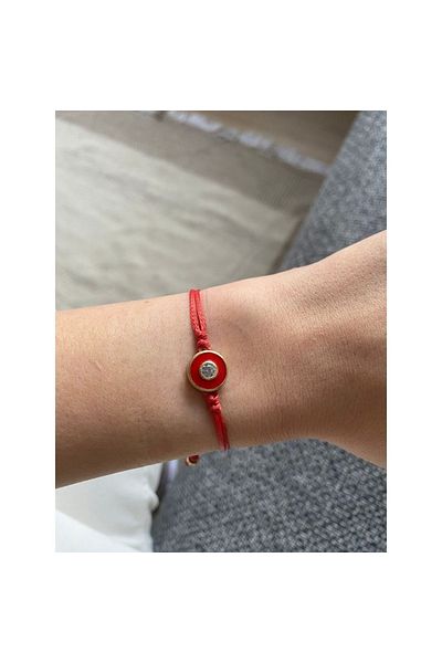 Juju Red Enamel Red String Round Bracelet with Stones in the Middle