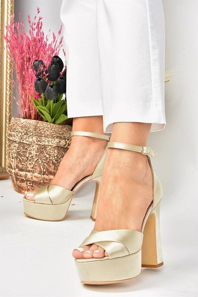 Fox Shoes Beige Stoff-Plateau-Abendschuhe mit dicken Absätzen M348202504