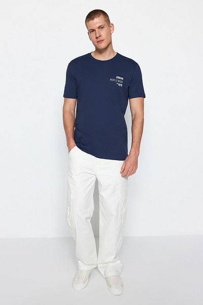 Trendyol Collection Text Potištěný Navy Blue Crew Neck 100% bavlněné tričko - TMNSS23TS00204