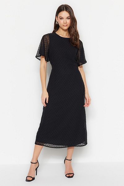 Trendyol Collection Schwarzes Midikleid aus gewebtem Chiffon mit A-Ausschnitt und Engelsärmeln, gefüttert, Rückendetail TWOSS23EL01461