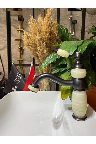 İSAOĞLU YAPI Black Sink Faucet Marble Design Country Design Black Sink Faucet