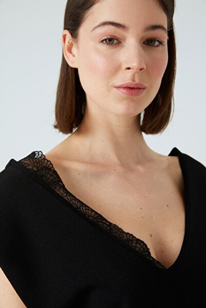 JOIN US Δαντελένιο Μαύρο Φόρεμα με λεπτομέρεια σε V λαιμόκοψη