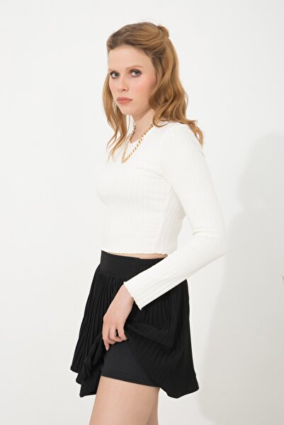 ARV MODA FASHİON THAT İNSPİRES Siyah Dört Mevsim Pileli Atlas Kumaş Spor Şık Şort Etek