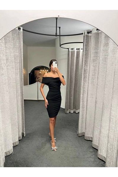 modakyra Rochie clasică din țesătură Atlas, cu guler Madonna, midi, neagră
