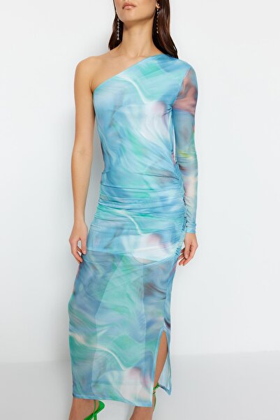 Trendyol Collection Modré vzorované přehozené tělo Flexibilní Maxi tylové tužkové šaty TWOSS23EL01799