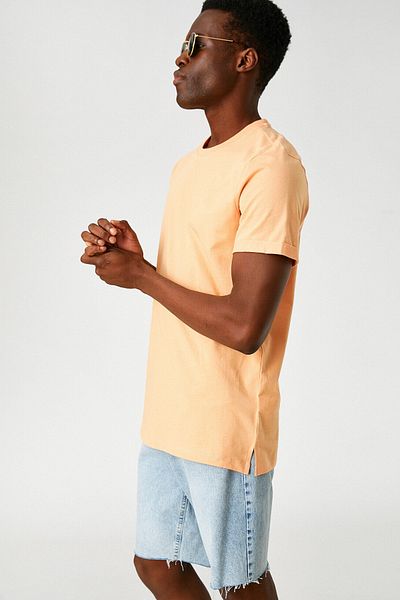 Koton Lang geschnittenes Basic-T-Shirt