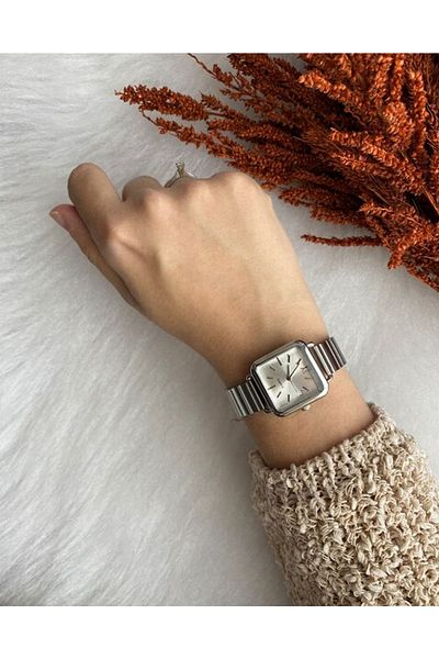 pullmarkt Steel Women's Wristwatch Elegant Design