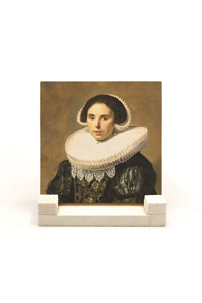 Sadrazam A Woman Portrait Picture Printed Natural Stone Desktop