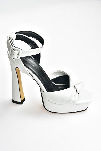 Fox Shoes Dámské bílé tlusté boty na podpatku Plaform K404080209