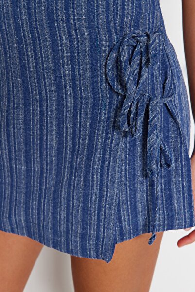 Trendyol Collection Modré tkané zavazování Plážové šortky sukně ze směsi plátna TBESS23SR00044