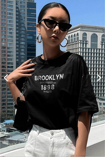 MOONBULL Oversize černé tričko Brooklyn-1898 s potiskem na zádech