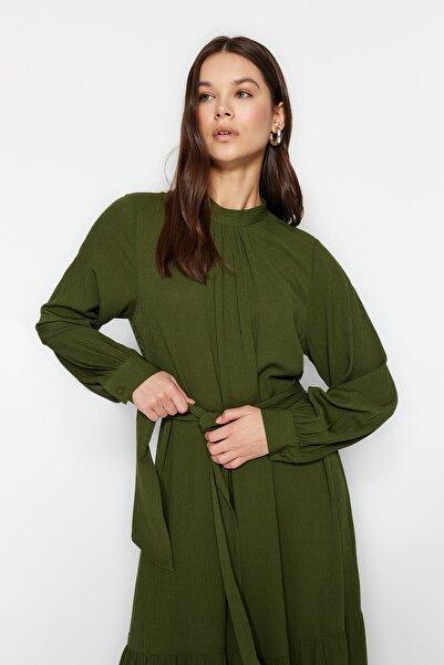 Trendyol Modest Φόρεμα Χακί ζωσμένο με μπαλόνι υφαντό TCTSS23EB00289