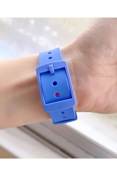 Q&Q Vs49j779j Waterproof Children's Wristwatch with Silicone Cord