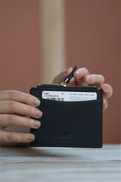 Wia – Women's Leather Card Holder, Black 535