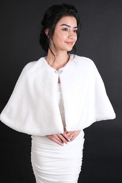 Limelia Alb Etol Bridal Bolero Mireasa Blana Cu Brosa De Blana