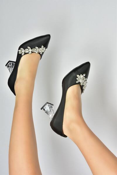 Fox Shoes Schwarze Damen-Abendschuhe aus satiniertem Stoff M246014004