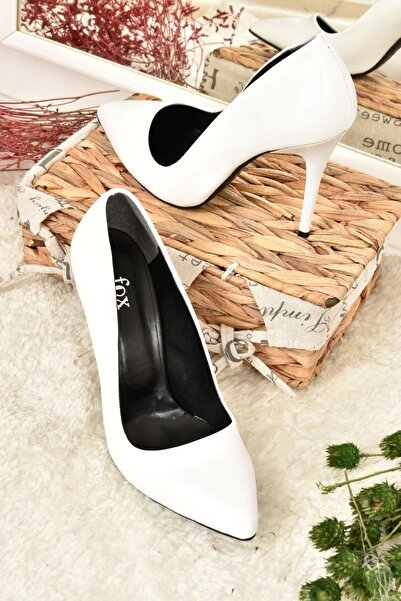 Fox Shoes Bílé dámské boty na podpatku 8922151909