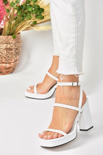 Fox Shoes حذاء نسائي كاجوال بكعب سميك أبيض M282462709