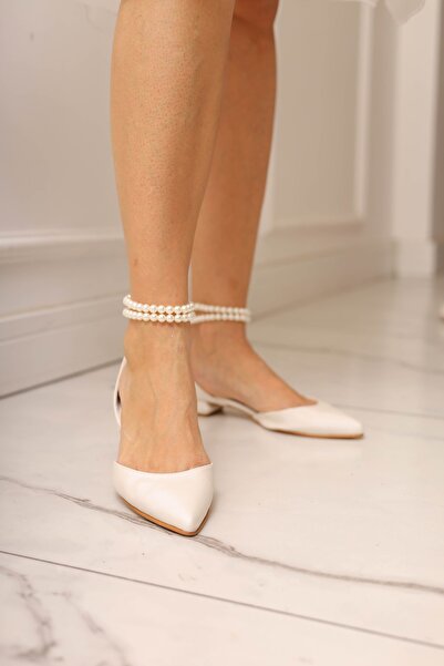Gelinlik Ayakkabıcım Παπούτσια νυφικού White Ballerina με λουράκι με πέρλες στον αστράγαλο - Gababet