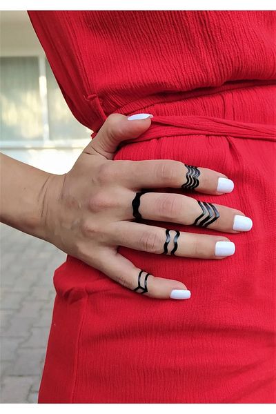 The Collection Set of 5 Combination Joint Black Adjustable Rings