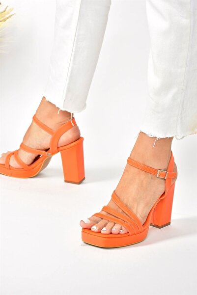 Fox Shoes Oranžové silné dámské boty na podpatku M282061509