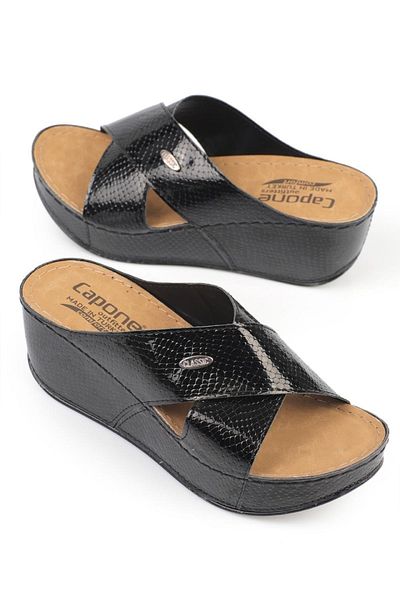 Capone Outfitters Anatomisch weiche, bequeme Mutterhausschuhe mit Keilabsatz