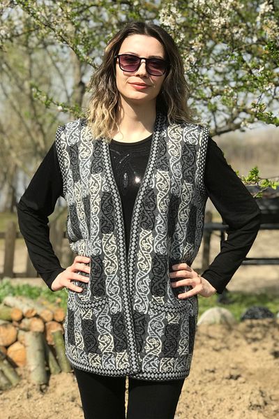 Dinçerler tekstil Women's Kilim Patterned Buttonless Thick V-Neck Mother Vest