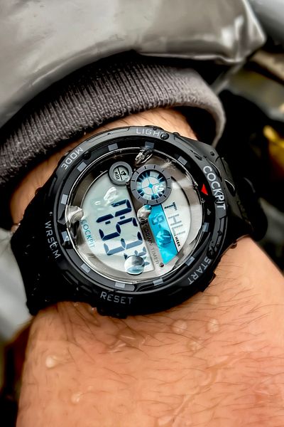 Cockpit Digital 5 Atm Waterproof (Suitable for pool-sea Use) Alarm+stopwatch+lighting Unisex Wristwatch