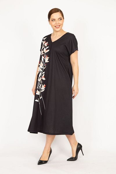 Şans Women's Black Plus Size V-Neck Floral Print Pocket Dress 65n35959