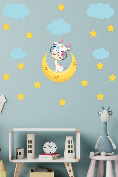 Tilki Dünyası Girafă drăguță pe lună, nori albaștri și stele galbene autocolant decorativ