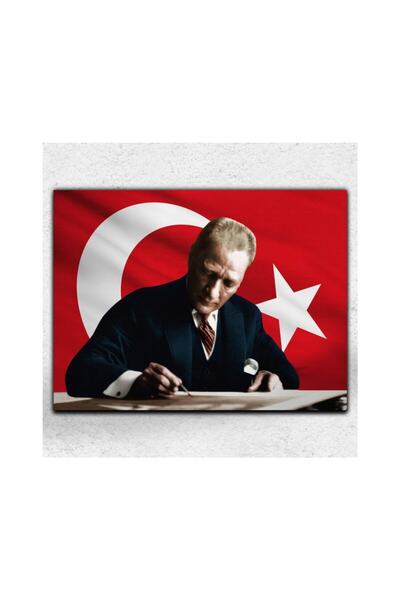 Bayraklı Atatürk Portresi Her Mekana Uygun Dekoratif Kanvas Tablo 50 X 70 Cm