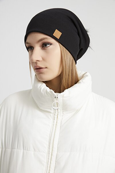 Butikgiz Kadın Siyah Kürk Ponpon Detaylı Şapka Bere