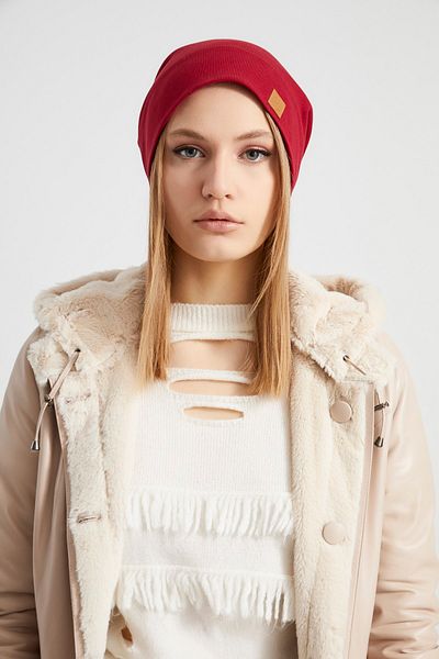 Butikgiz Women's Red Fur Pompom Detailed Hat Beanie