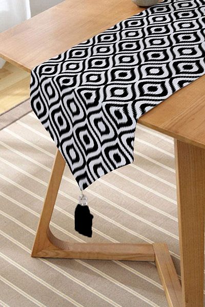 Realhomes Alergăr triunghiular din chenille cu ciucuri cu design special, cu model Ikat, imprimat digital