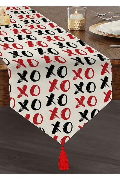 Realhomes Alergăre triunghiular de chenille cu design special, cu design XO pe fundal alb