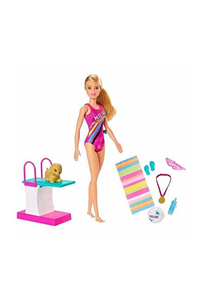 Barbie Bebek Seyahatte Yüzücü Oyun Seti.