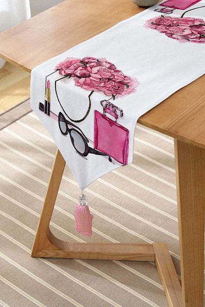 Realhomes Coco Shopping Designed Digital Printed Chenille Triangle Runner με φούντες