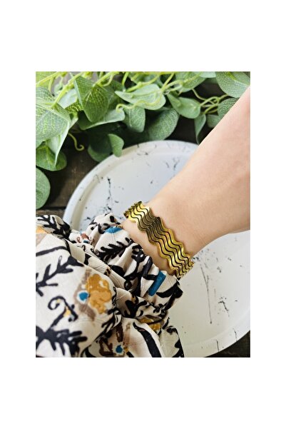 İNN JEWELLERY سوار من الفولاذ المزخرف بمشبك متعرج مصنوع من الفولاذ سعة 316 لتر