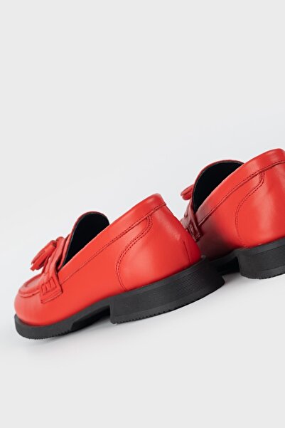 TUNAELLİ Kadın Kırmızı Hakiki Doğal Deri Püsküllü Loafer Ayakkabı