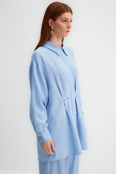 Trendyol Modest X Kevser Sarıoglu Modrá plisovaná tkaná košile TCLSS23TG00007