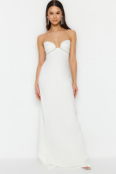 Trendyol Collection Довгі вечірні сукні DugunNikah без бретелей та з готичним декором TPRSS23AE00230