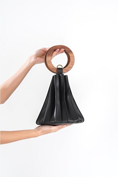 Capone Outfitters Černá dámská taška Capone Osaka