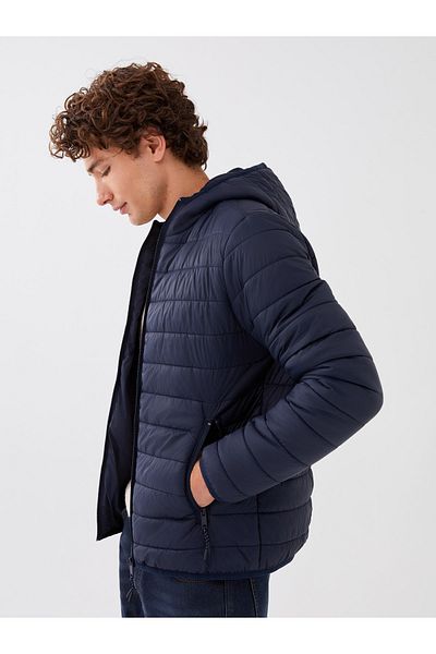 LC Waikiki Slim Fit Pufferjacke für Herren mit Kapuze