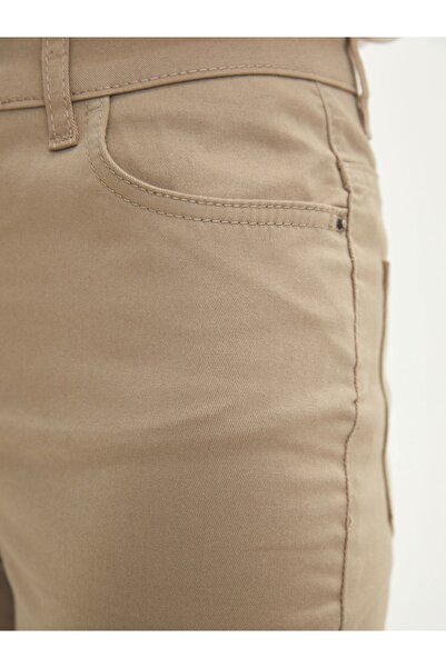 LC Waikiki Γυναικείο παντελόνι Normal Waist Slim Fit με λεπτομέρεια στην τσέπη