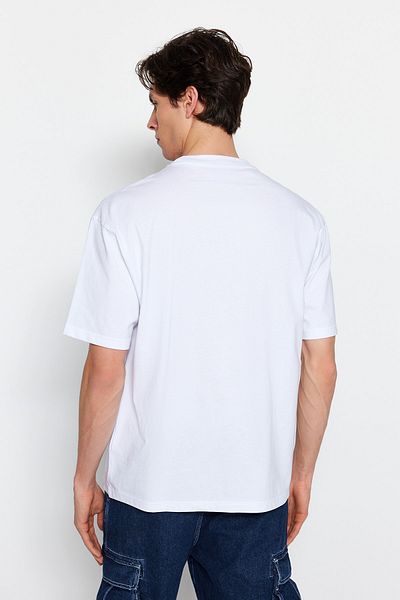 Trendyol Collection Λευκό μπλουζάκι με κοντό μανίκι Oversize/Wide Cut Landscape με στάμπα 100% βαμβάκι TMNSS23TS00242