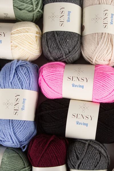 SENSY Premium Roving Hand Knitting Yarn Scarf Beanie Yarn Sweater Poncho Yarn Cardigan Yarn Dark Cream