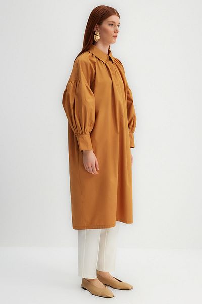 Trendyol Modest X Kevser Sarıoglu Brown Half Pat Buzgu Деталізована 100 бавовняна ткана туніка з попліну TCLSS23UK00002