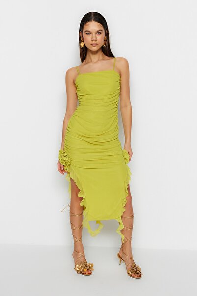 Trendyol Collection Detailní nařasené večerní šaty olejově zelené růže TPRSS23EL00522