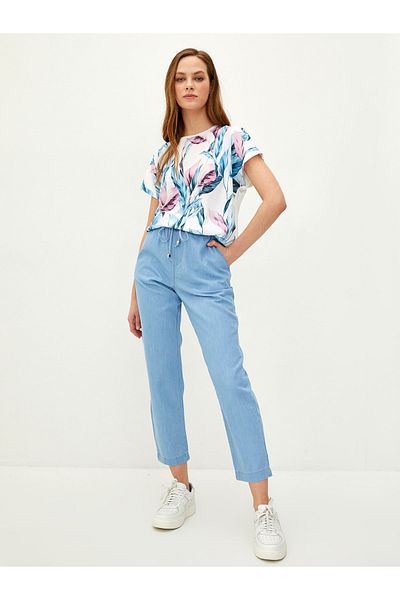 LC Waikiki Comfortable Fit Straight Pocket Detailed Women's Jean Pants with Elastic Waist