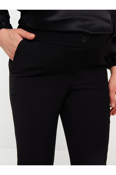 LC Waikiki Bequeme Umstands-Karottenhose mit elastischem Bund